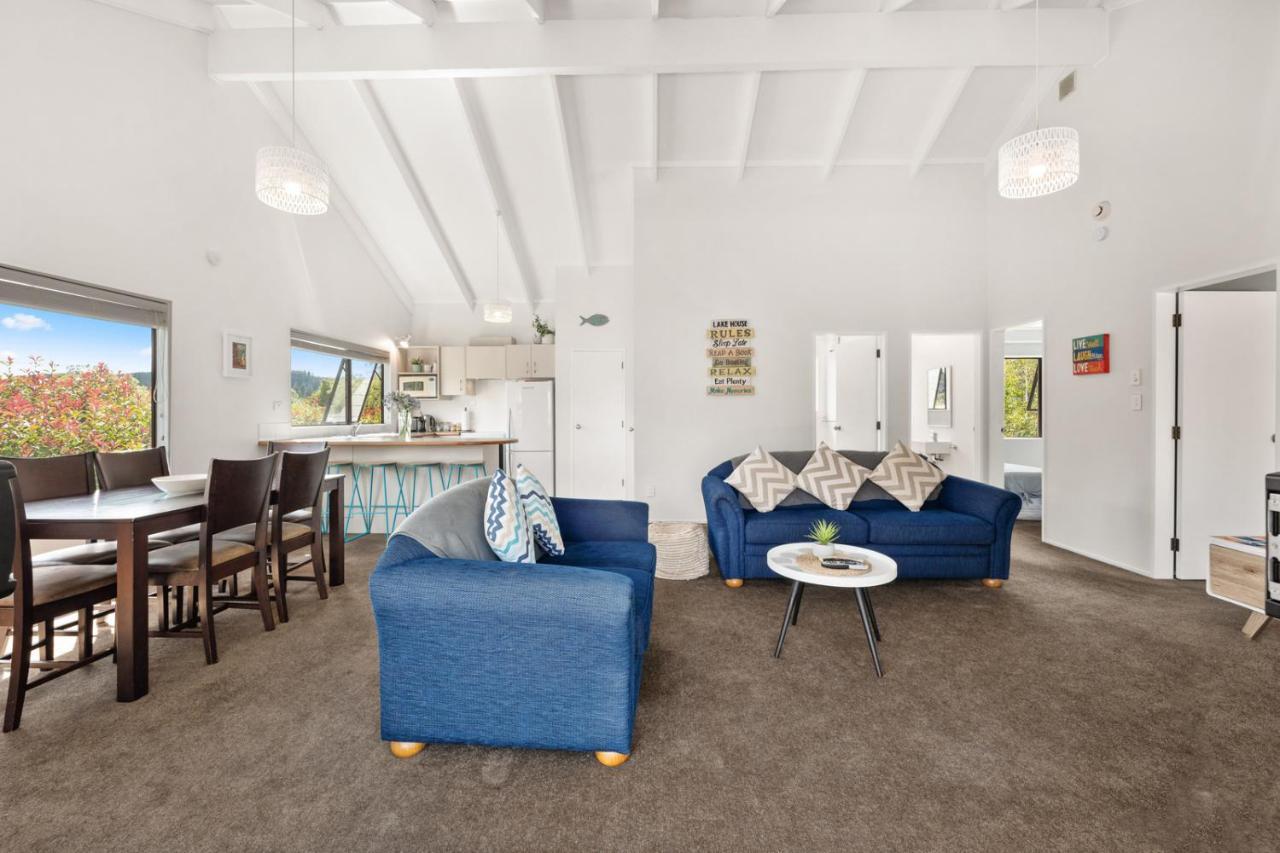 Waitahanui Lake House - Lake Taupo Holiday Home Exterior foto